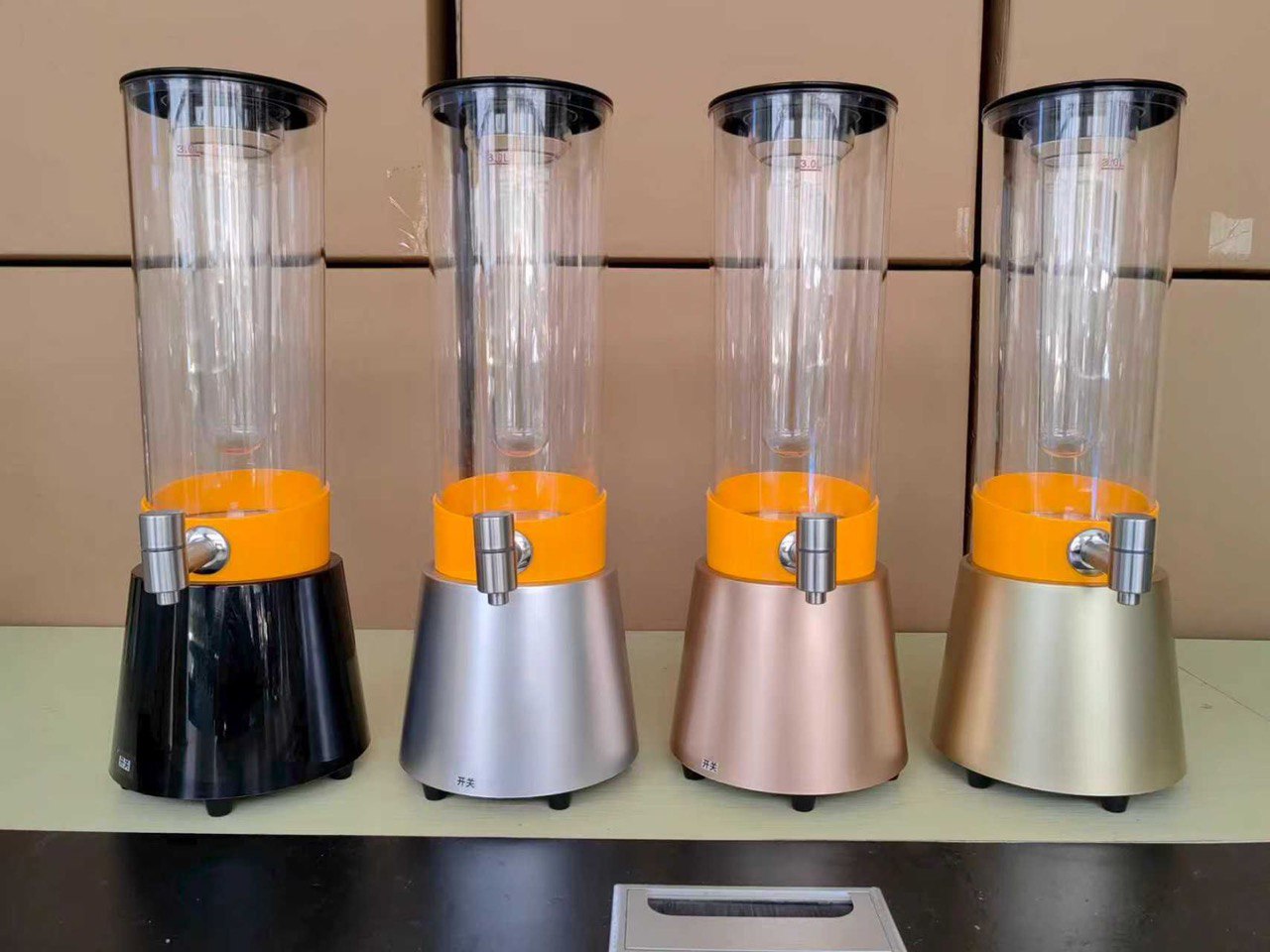 Колба, диспенсер